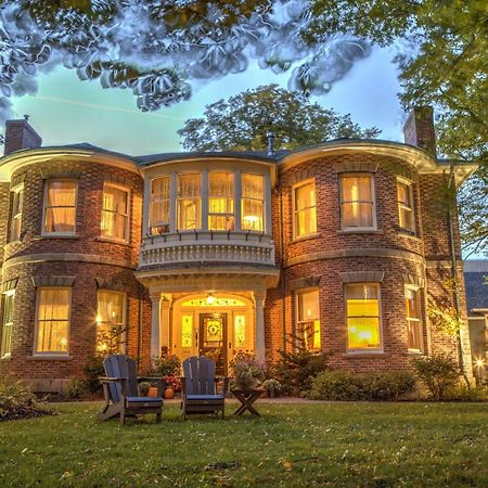 Fairholm Boutique Inns Шарлоттаун Екстер'єр фото