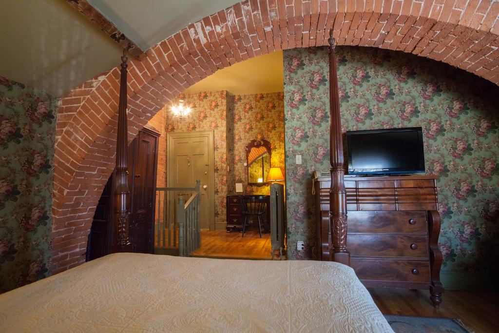 Fairholm Boutique Inns Шарлоттаун Екстер'єр фото