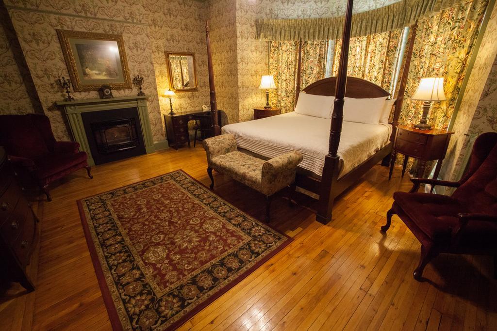 Fairholm Boutique Inns Шарлоттаун Екстер'єр фото