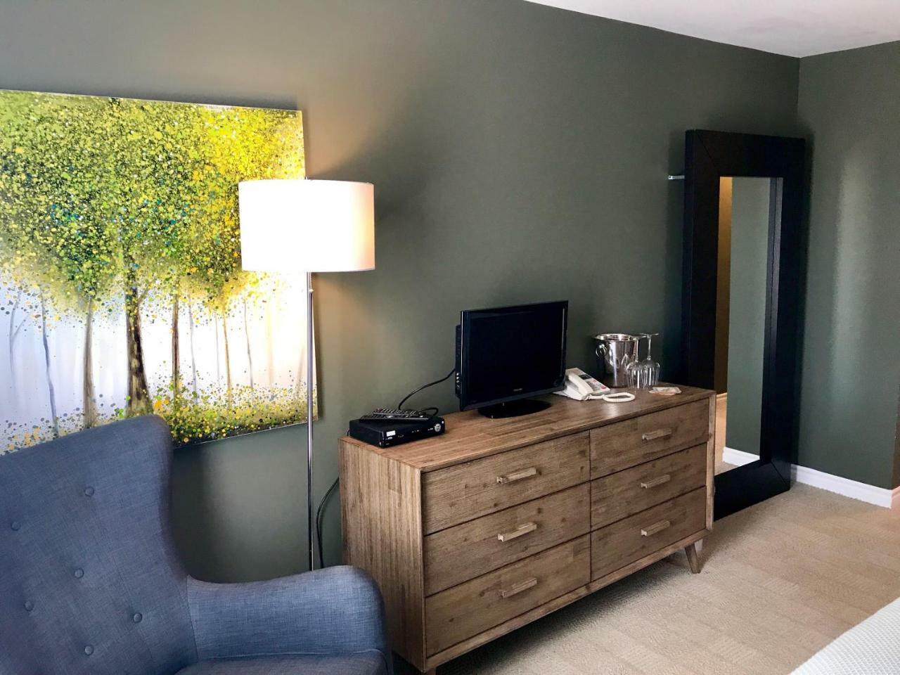 Fairholm Boutique Inns Шарлоттаун Екстер'єр фото